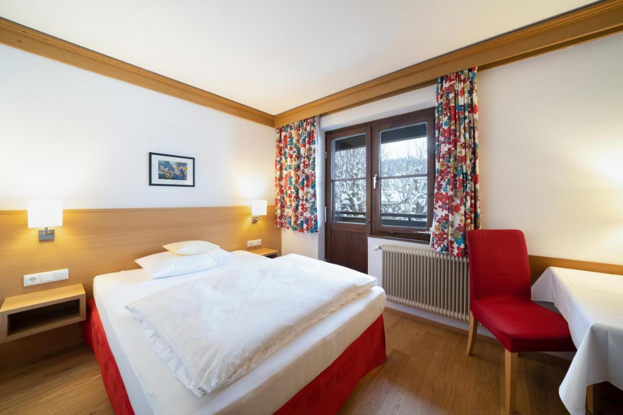 Hotel Zur Post Goldegg im Pongau Exterior foto